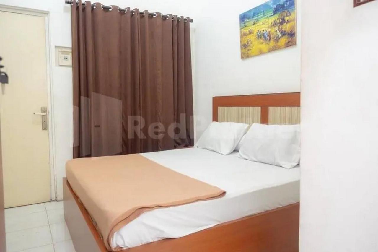 Medokanayu Homestay Babussalam Rungkut Mitra Reddoorz מראה חיצוני תמונה